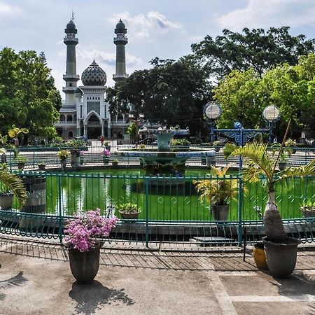 Hotel Oyo 643 Al Thalib 8 Syariah Malang Zewnętrze zdjęcie