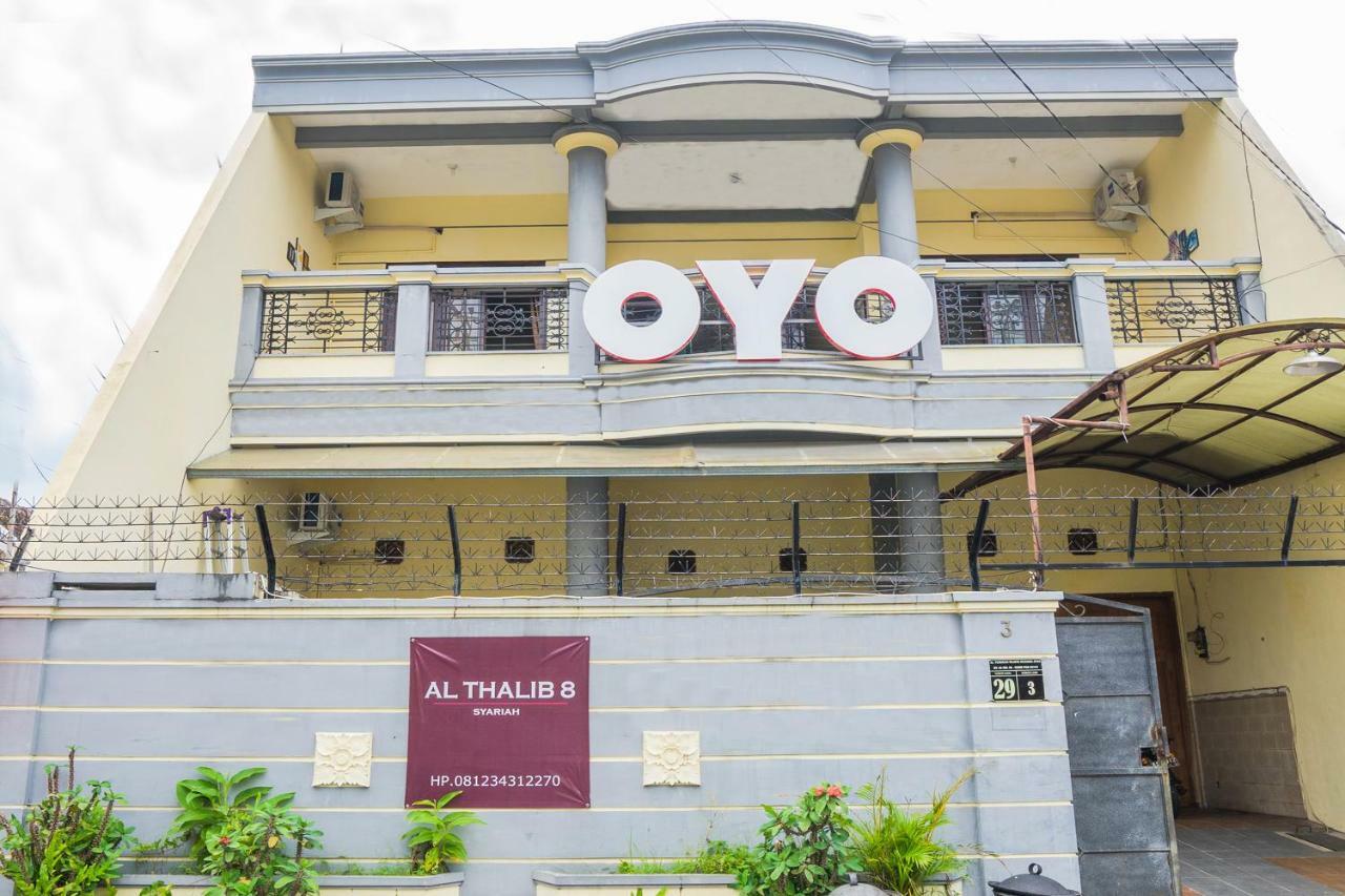 Hotel Oyo 643 Al Thalib 8 Syariah Malang Zewnętrze zdjęcie
