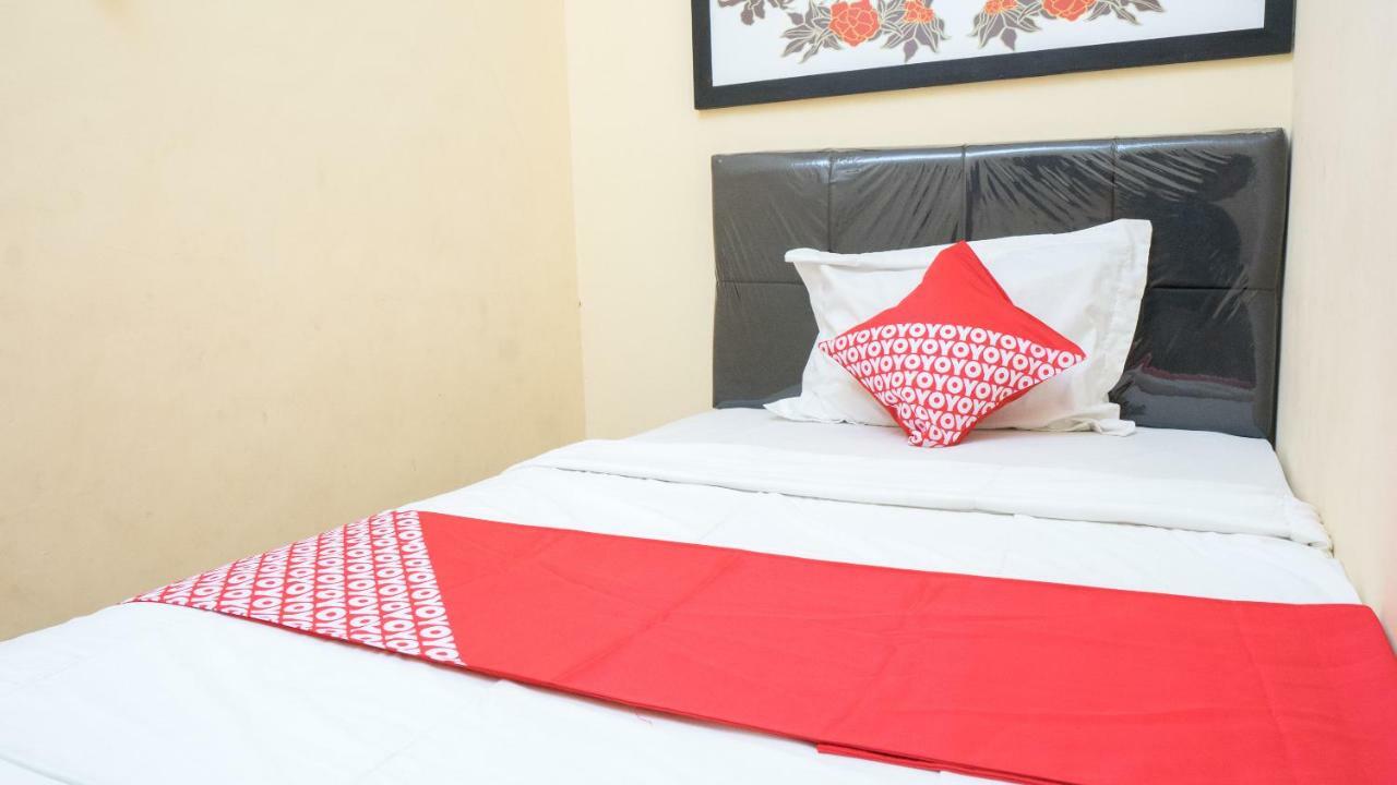 Hotel Oyo 643 Al Thalib 8 Syariah Malang Zewnętrze zdjęcie