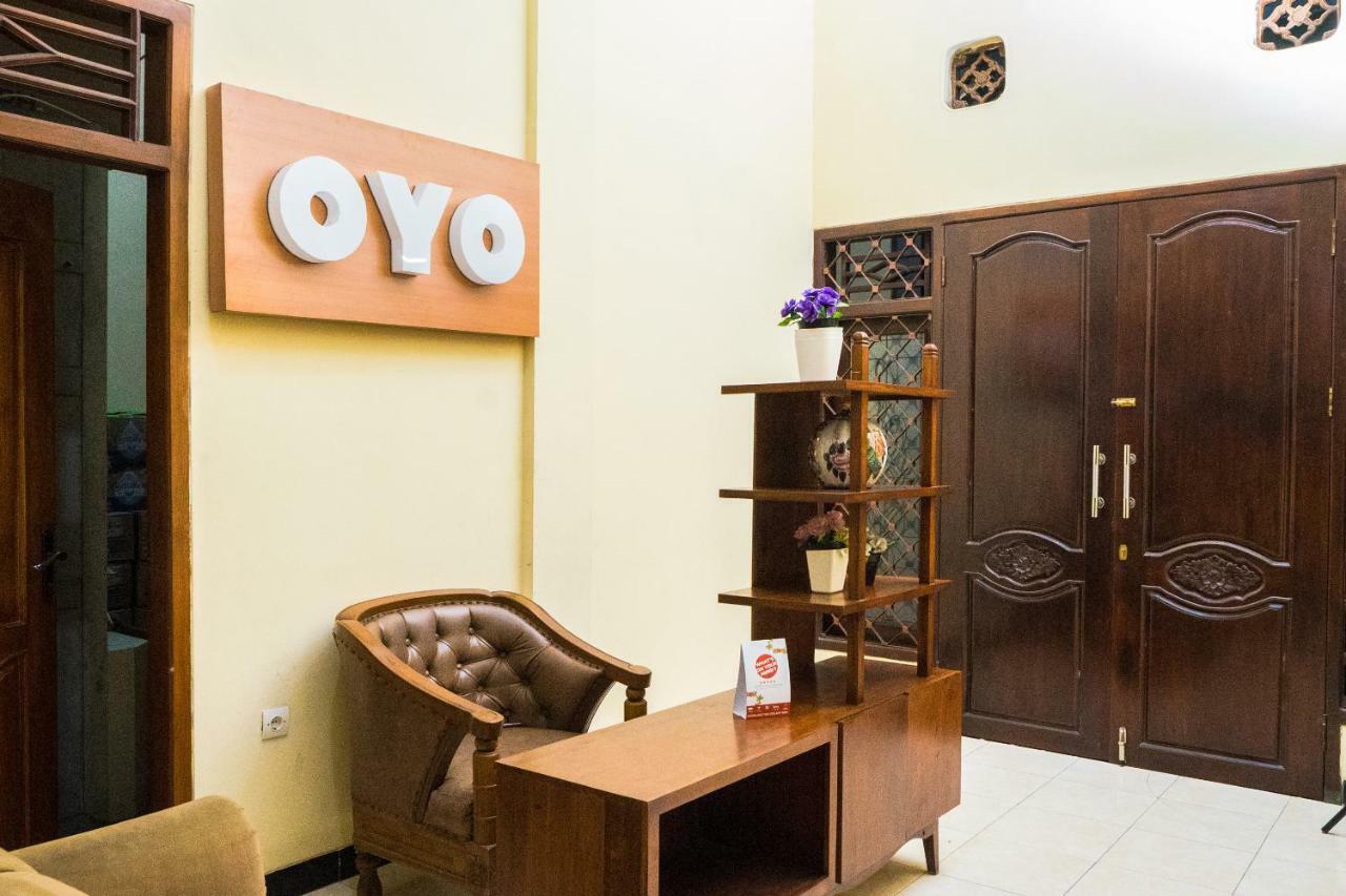 Hotel Oyo 643 Al Thalib 8 Syariah Malang Zewnętrze zdjęcie