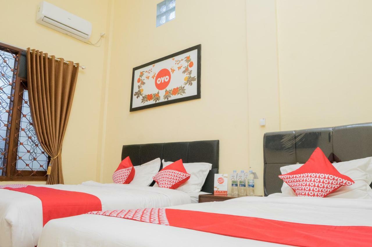 Hotel Oyo 643 Al Thalib 8 Syariah Malang Zewnętrze zdjęcie