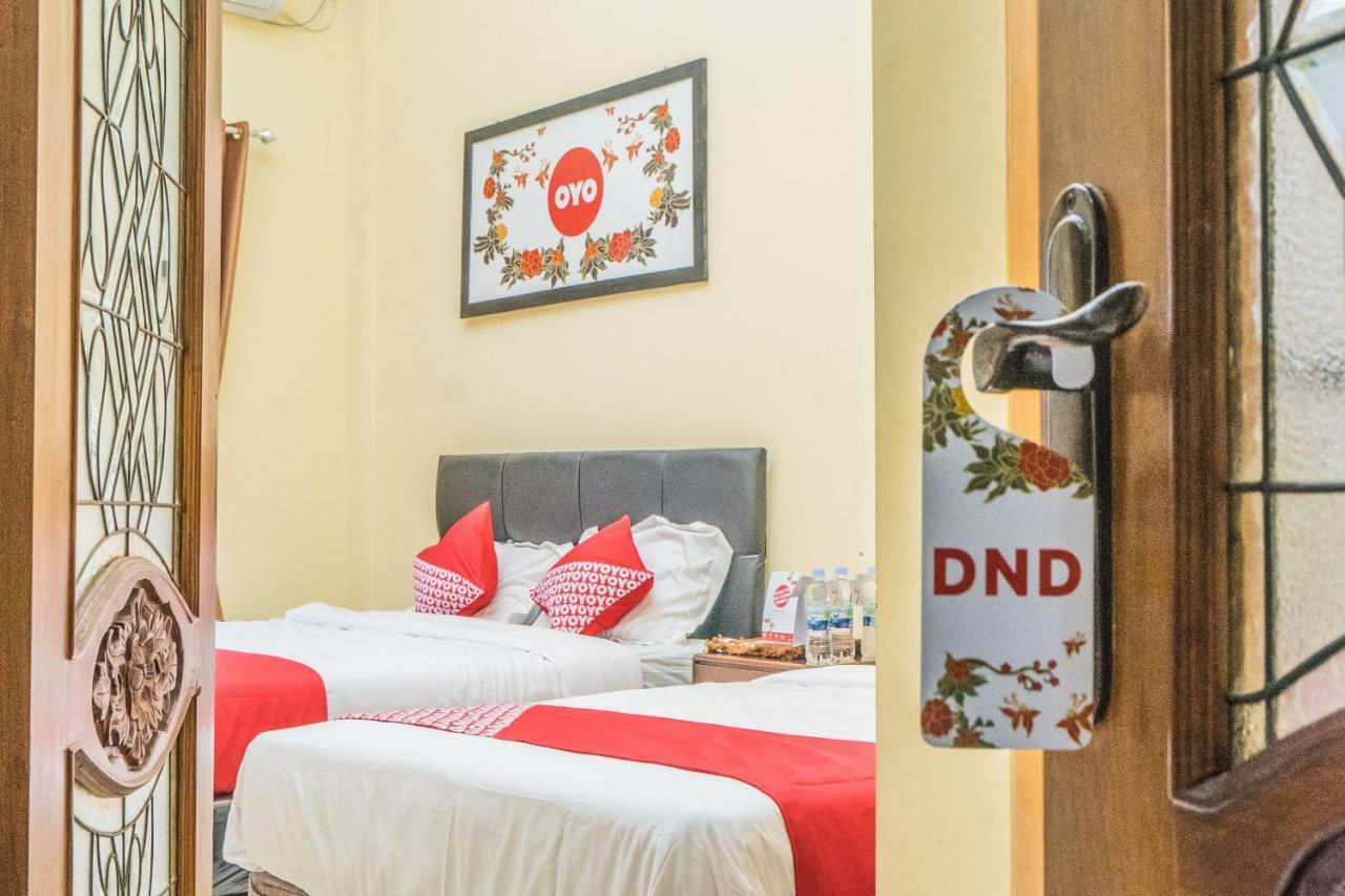 Hotel Oyo 643 Al Thalib 8 Syariah Malang Zewnętrze zdjęcie