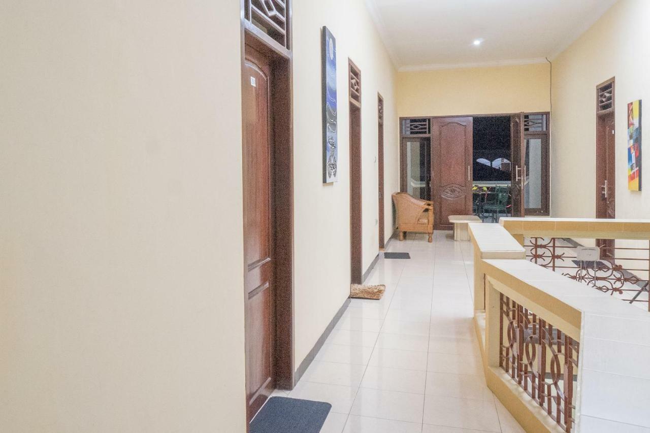 Hotel Oyo 643 Al Thalib 8 Syariah Malang Zewnętrze zdjęcie